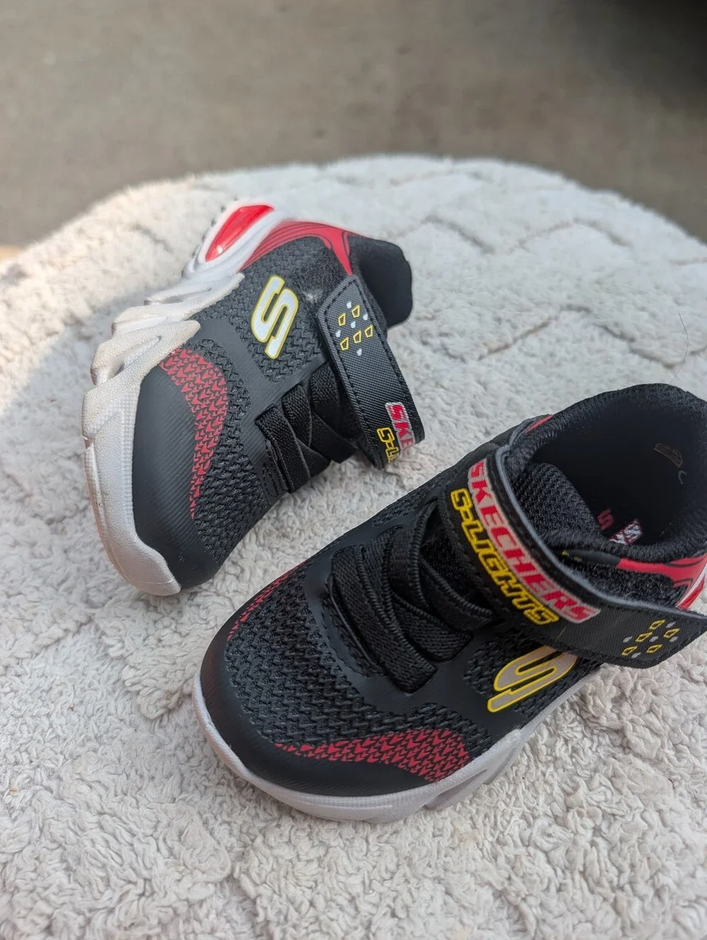 Skechers Kids Black, Red & Yellow Light-Up Sneakers Size 5